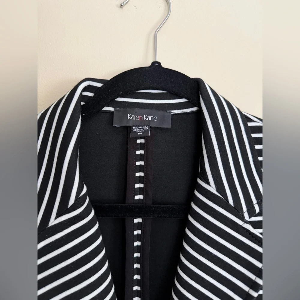 Karen Kane Women's Black and White Striped Blazer‎